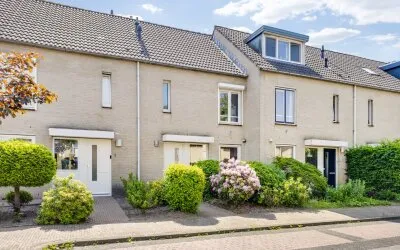 Tussenwoning te koop: Scheerlingstraat 3, De Vughtse Hoeven Vught