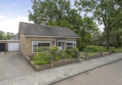 Vrijstaande woning te koop: Scheldelaan 31, Hoeven Hoeven
