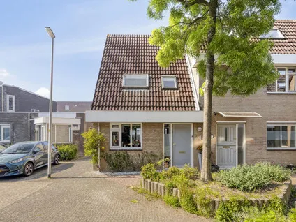 Hoekwoning te koop: Schelling 1, Leiderdorp