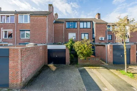 Tussenwoning te koop: Schelp 7, Rijnsoever-Oost Katwijk (Zh)