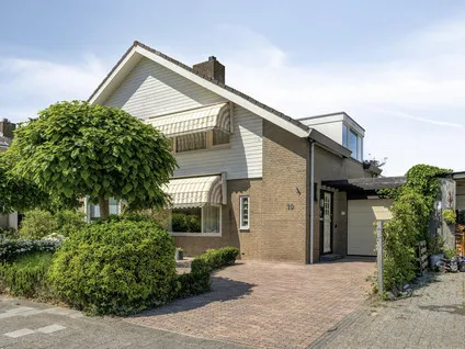 Tussenwoning te koop: Schelphoekstraat 10, Zierikzee