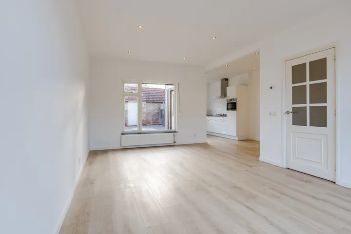 Tussenwoning te koop: Schelpstraat 4, Halsteren