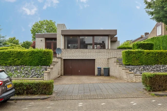 Vrijstaande woning te koop: Schelsberg 226, Schelsberg Heerlen