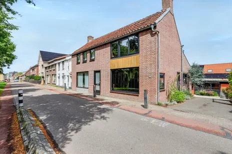 Twee-onder-één-kap te koop: Schenkeldijk 17, Strijen Woonkern Strijen