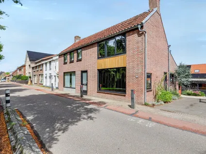Twee-onder-één-kap te koop: Schenkeldijk 17, Strijen Woonkern Strijen