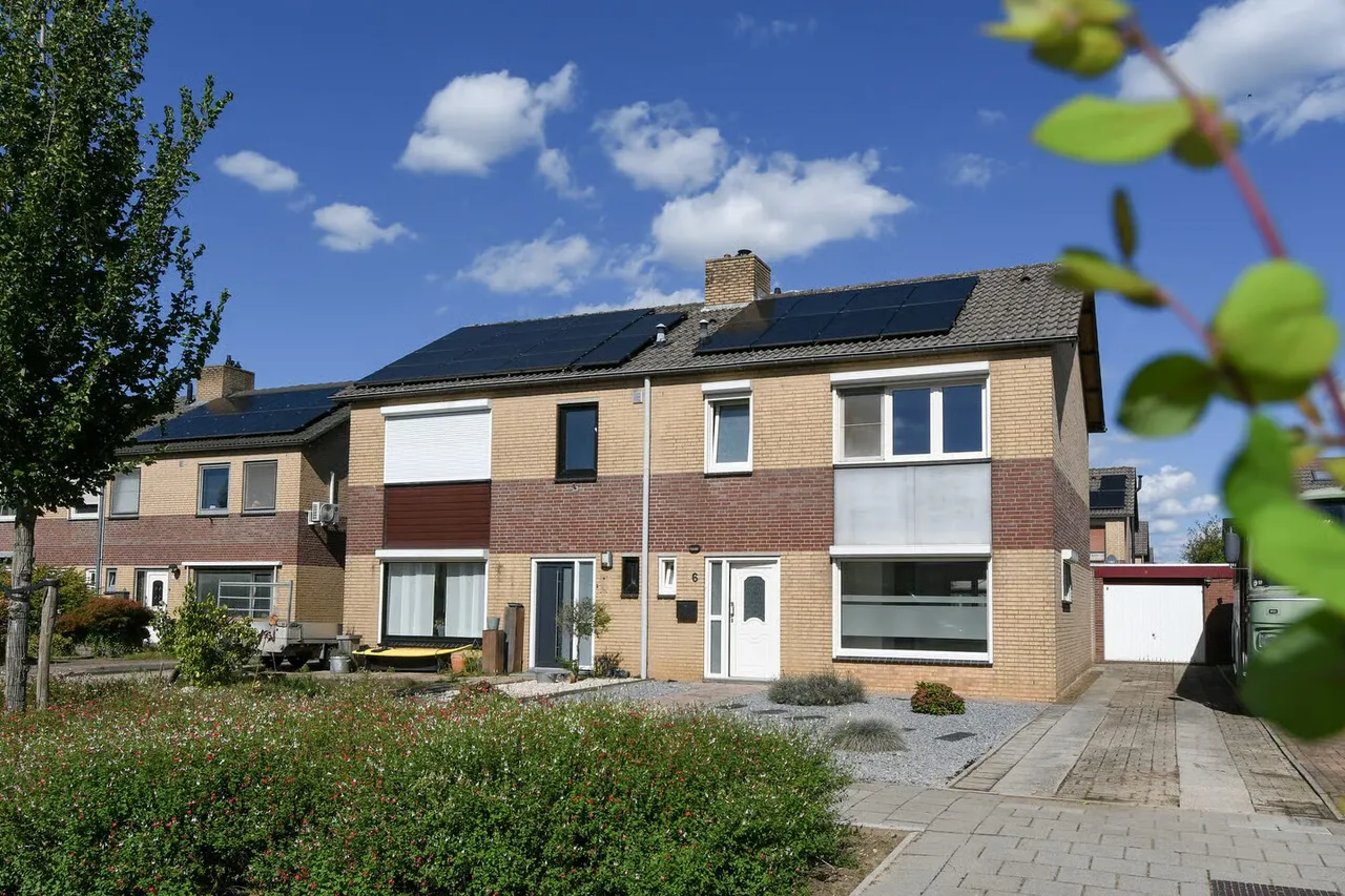 Twee-onder-één-kap te koop: Schepelstraat 6, Sint Odiliënberg