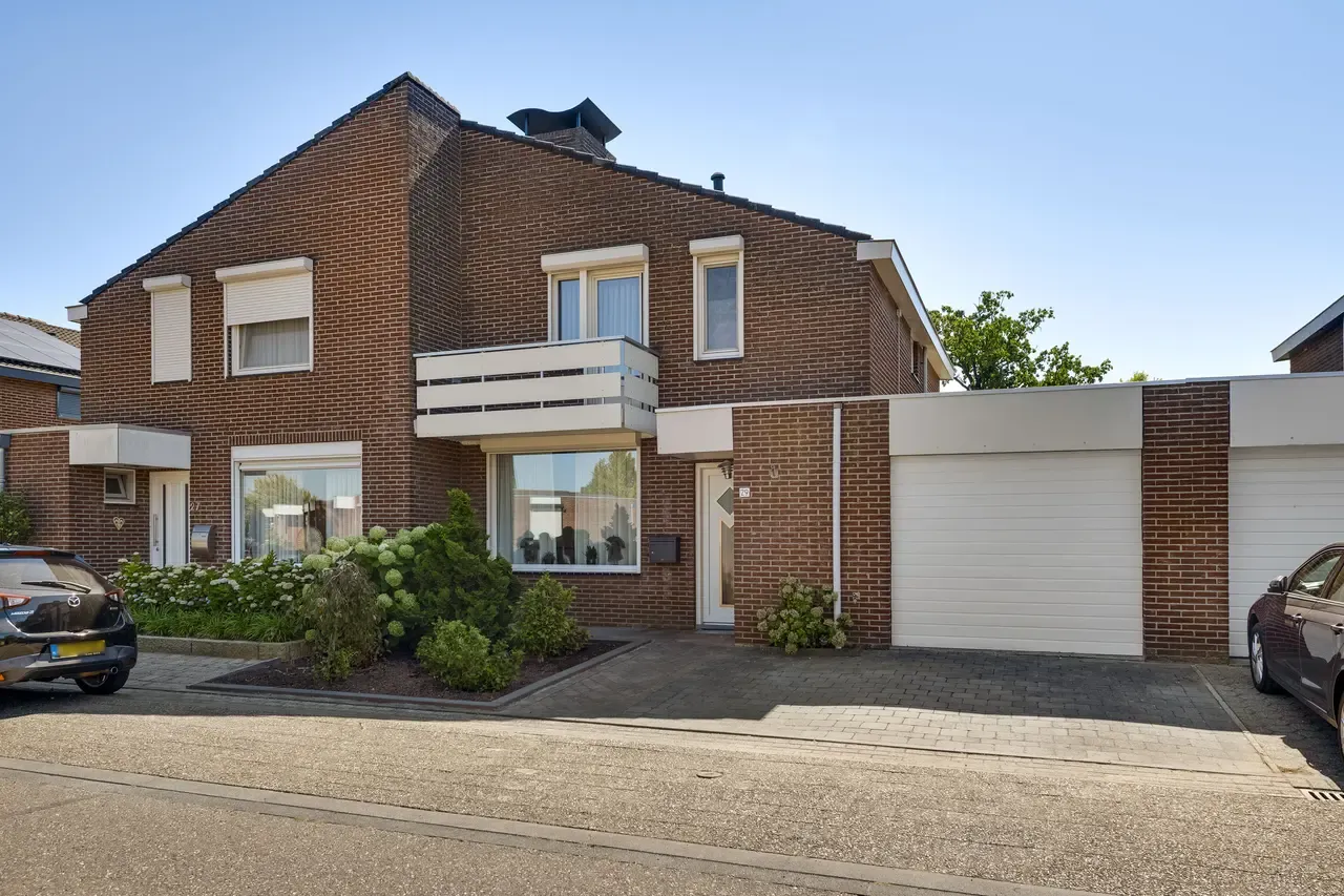 Tussenwoning te koop: Schepenbank 29, Haelen