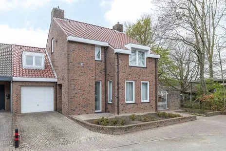 Semi-detached for sale: Schepenbank 9, Bemelen Bemelen