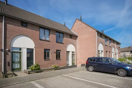 Tussenwoning te koop: Schepenland 61, Kerkdriel Kerkdriel
