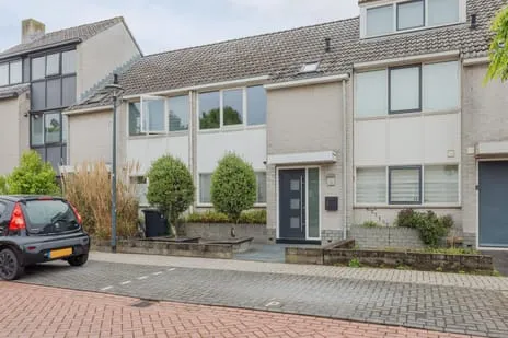 Tussenwoning te koop: Schermerhornstraat 33, Staatsliedenbuurt Oosterhout (Nb)