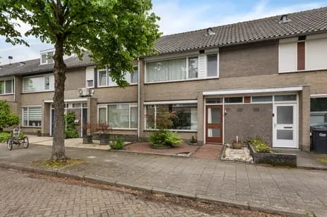 Tussenwoning te koop: Schermerstraat 17, Woenselse Heide Eindhoven