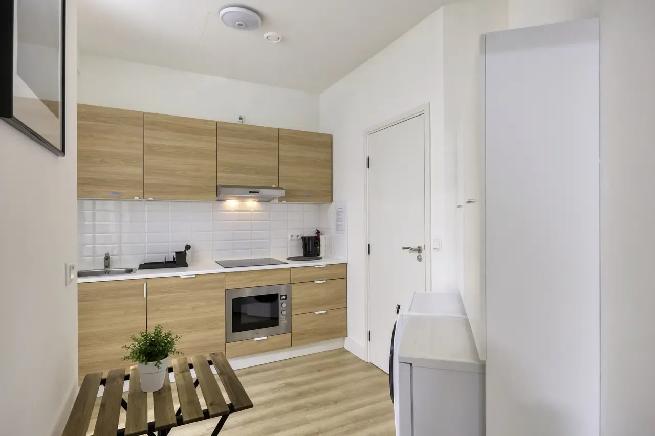 Studio te koop: Schiedamsesingel 221A, Rotterdam