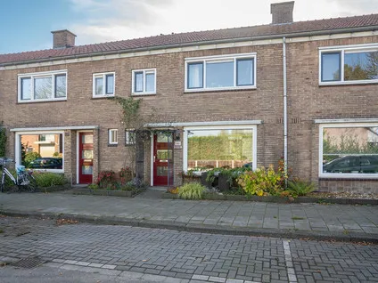 Tussenwoning te koop: Schietbaanweg 133, Twekkelerveld Enschede