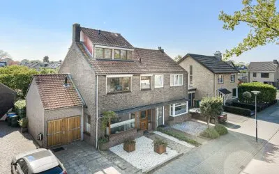 Twee-onder-één-kap te koop: Schijfstraat 50, Teteringen Teteringen