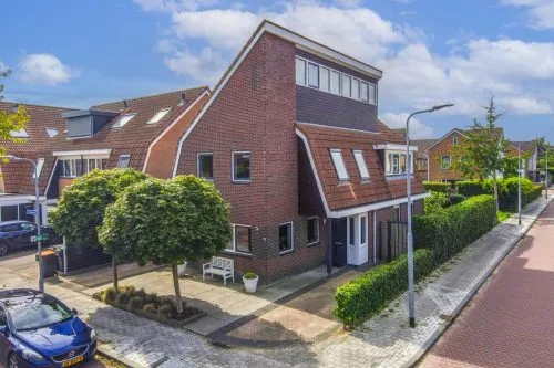 Hoekwoning te koop: Schildersloot 2, Broek Op Langedijk