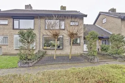 Tussenwoning te koop: Schimmelpenninckstraat 12, Staatsliedenbuurt-Noord Zwijndrecht