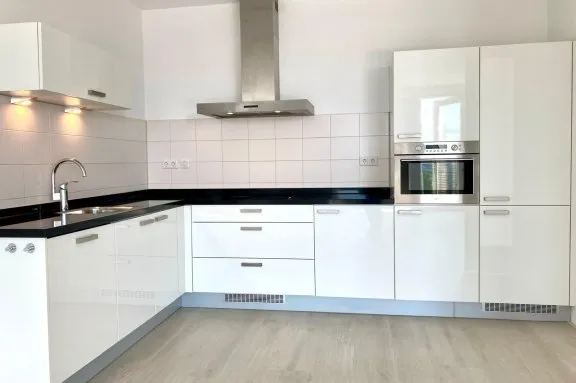 Appartement te huur: Schipholweg 108, Romolenpolder-oost Haarlem