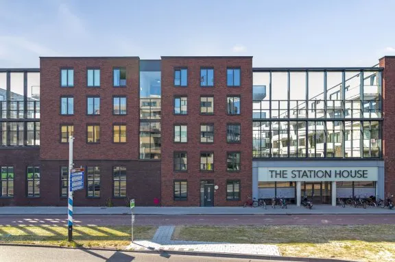 Apartment for rent: Schipholweg 198, Stationskwartier Leiden