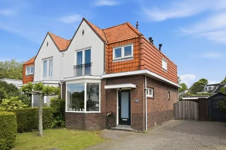Twee-onder-één-kap te koop: Schipholweg 435, Badhoevedorp Zuid Badhoevedorp