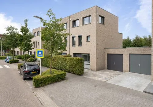 Tussenwoning te koop: Schipperstraat 145, Schoenmakershoek Etten-Leur