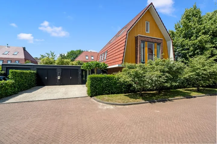 Vrijstaande woning te koop: Schoeimes 5, Lient e.o. Hooglanderveen