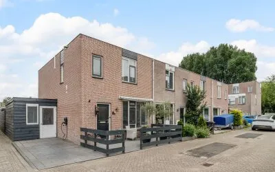 Hoekwoning te koop: Schoffelstraat 33, Werktuigenbuurt Purmerend