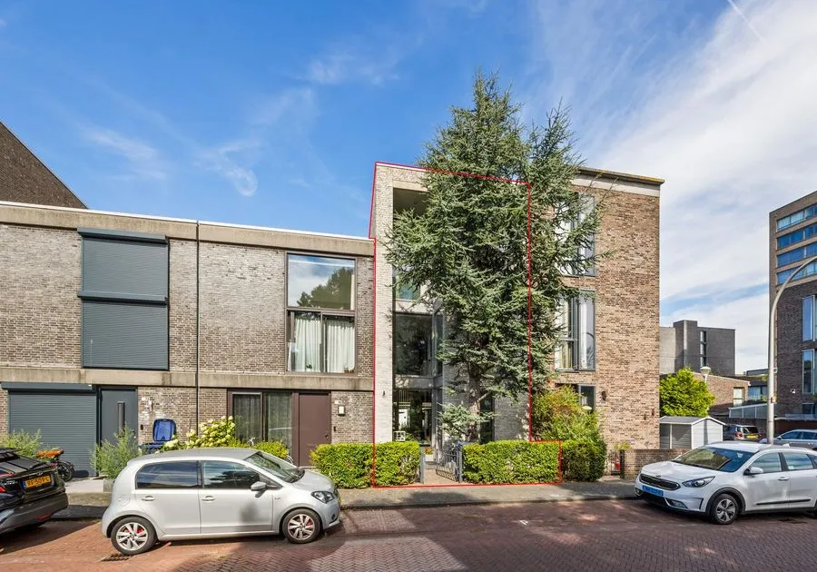Tussenwoning te koop: Scholekstersingel 68, 'S-Gravenhage