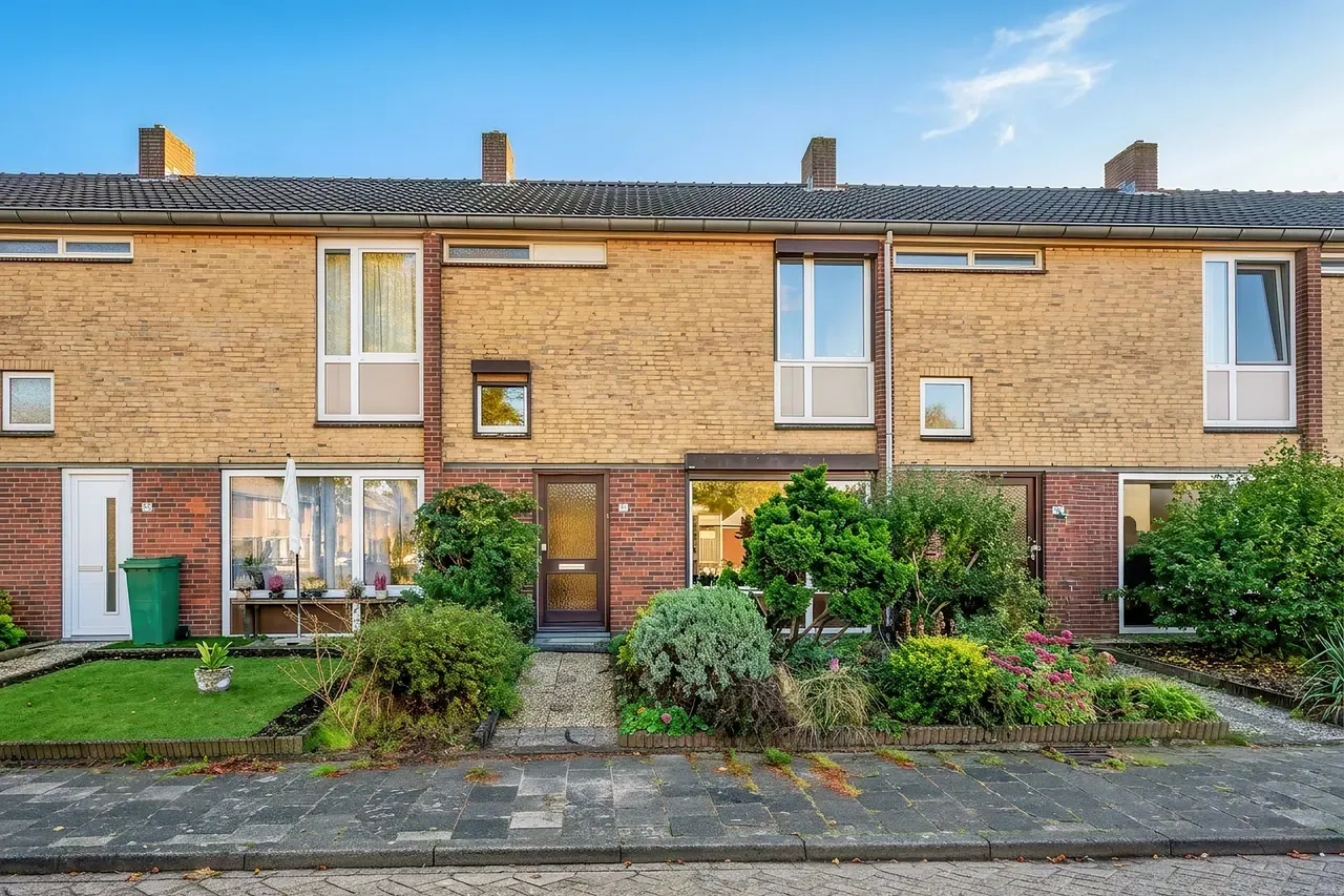 Tussenwoning te koop: Scholeksterstraat 17, Venlo