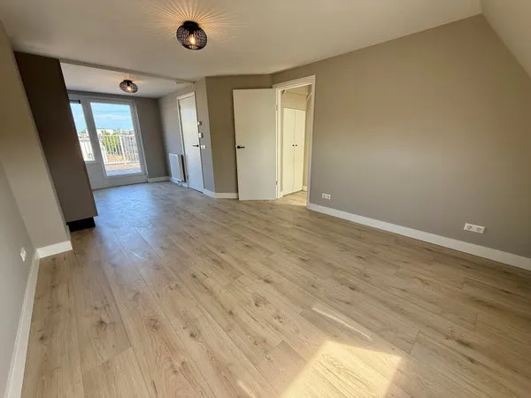 Home for rent: Schollenbrugstraat, Weesperzijde-Midden/Zuid Amsterdam