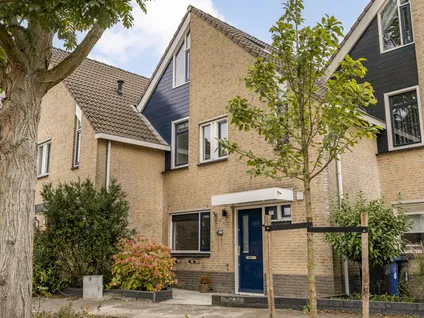 Tussenwoning te koop: Schönbergweg 15, Muziekwijk Z.-Oost Almere
