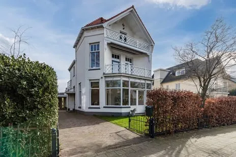Vrijstaande woning te koop: Schonenbergsingel 18, Velp-Noord boven spoorlijn Velp (Ge)