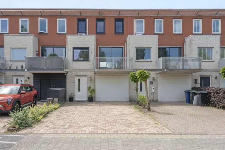 Tussenwoning te koop: Schonenvaart 32, Oostvaardersbuurt Noord Almere