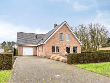 Vrijstaande woning te koop: Schooldreef 1B, Kern Heikant Heikant