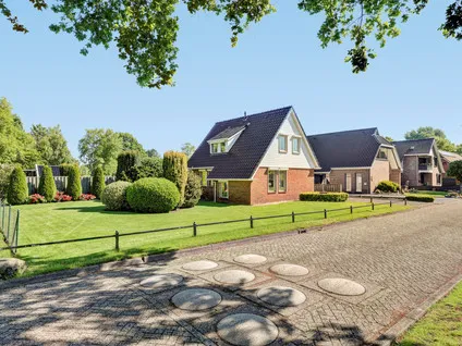 Vrijstaande woning te koop: Schoollaan 6, Emmer-Compascuum-Centrum Emmer-Compascuum