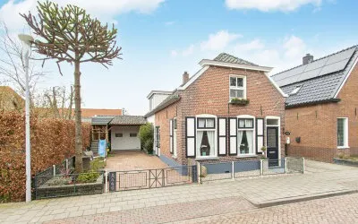 Twee-onder-één-kap te koop: Schoolstraat 1, Rossum Rossum