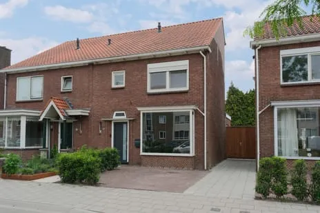Twee-onder-één-kap te koop: Schoolstraat 106, Ossenkoppelerhoek Midden Noord Almelo