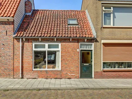Tussenwoning te koop: Schoolstraat 11, Dorp Arnemuiden