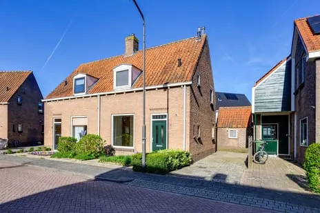 Semi-detached for sale: Schoolstraat 14, Sleeuwijk west Sleeuwijk