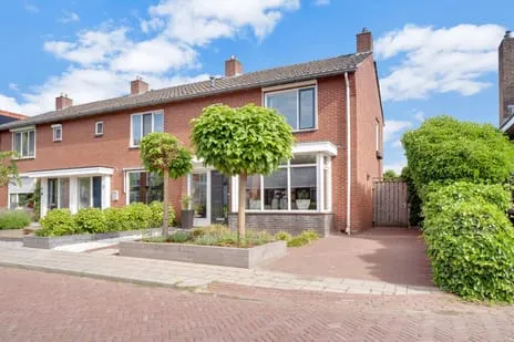 Hoekwoning te koop: Schoolstraat 15, Prinsessenwijk Nijverdal