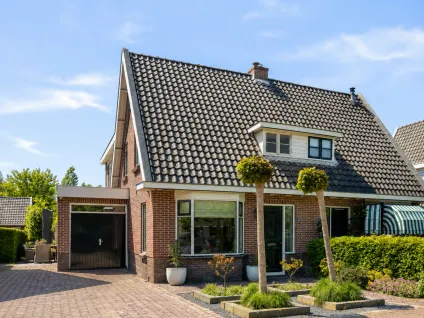 Semi-detached for sale: Schoolstraat 17, Nieuw-Vennep West Nieuw-Vennep