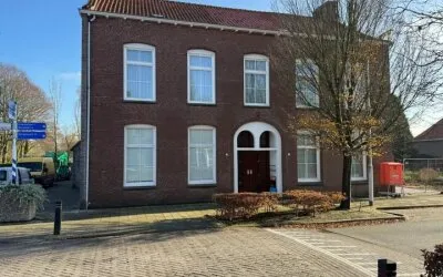 Vrijstaande woning te koop: Schoolstraat 2, Hoofdplaat