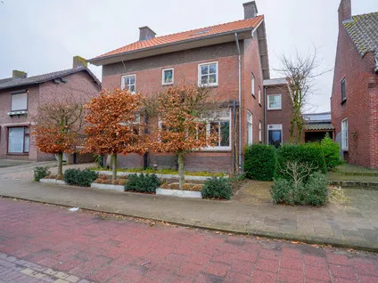 Twee-onder-één-kap te koop: Schoolstraat 24, Bakel Bakel