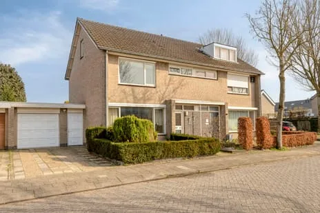 Tussenwoning te koop: Schoolstraat 28, Mierlo
