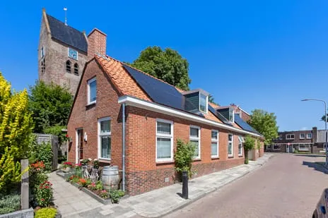 Vrijstaande woning te koop: Schoolstraat 4, Oldehove