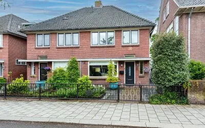 Vrijstaande woning te koop: Schoolstraat 42, Ossenkoppelerhoek Midden Noord Almelo