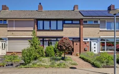 Tussenwoning te koop: Schoolstraat 68, Velden-West Velden