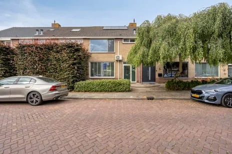 Terraced house for sale: Schoolstraat 7, Kern Abbenbroek Abbenbroek