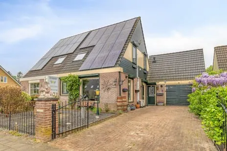 Twee-onder-één-kap te koop: Schoolstraat 7, Een Een