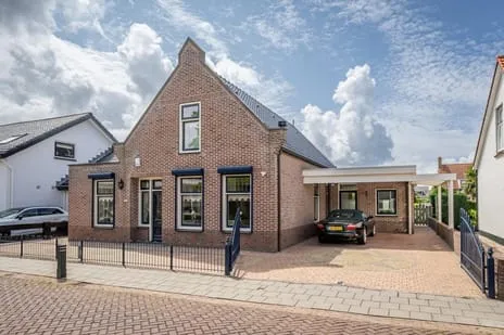 Vrijstaande woning te koop: Schoolstraat 7, Stellendam west Stellendam