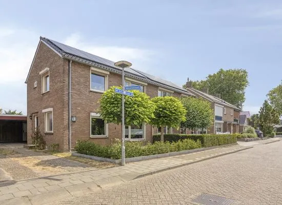 Twee-onder-één-kap te koop: Schoolstraat 8, Beek Beek